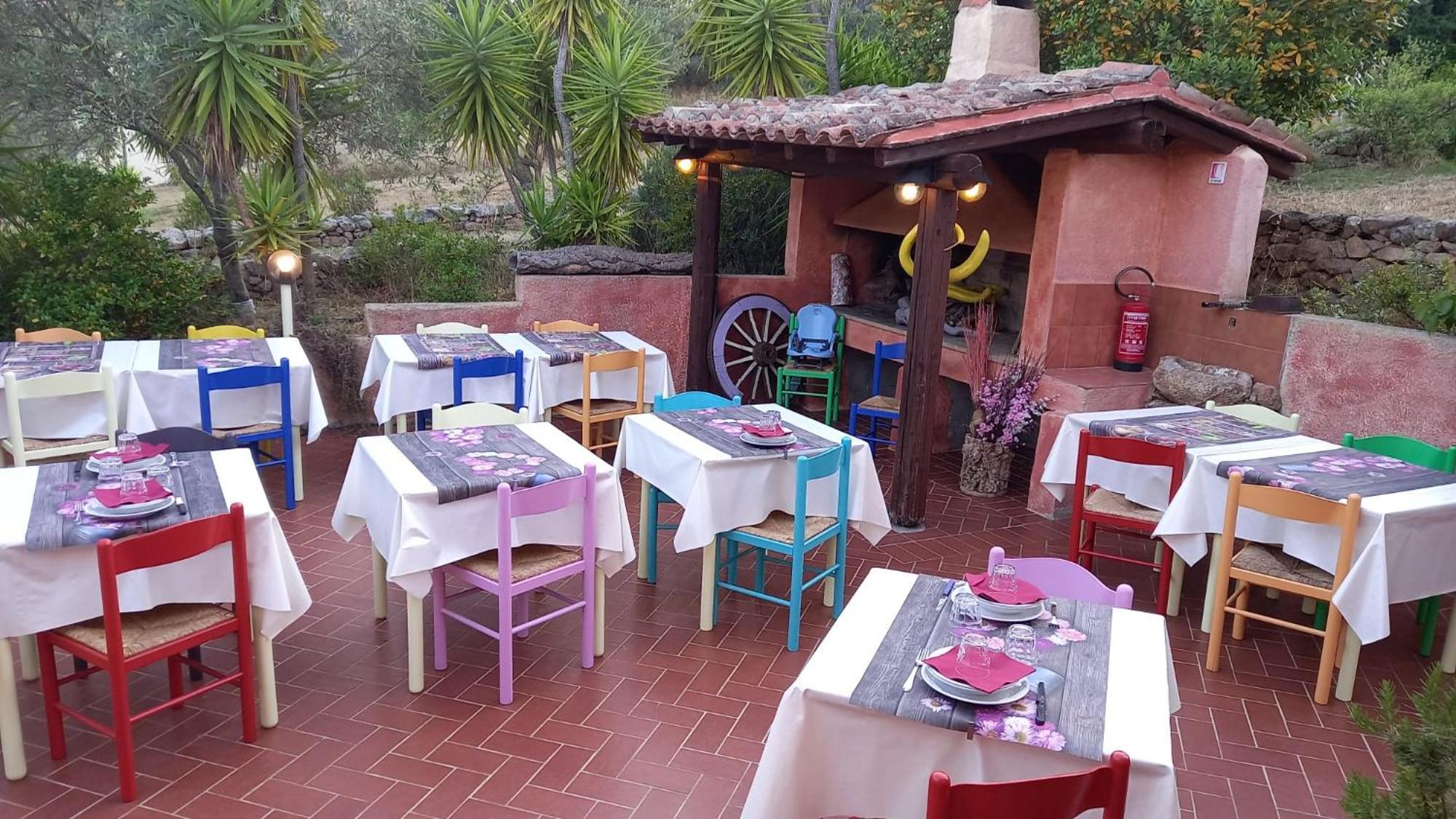 Agriturismo Agrisole ออลเบีย ภายนอก รูปภาพ