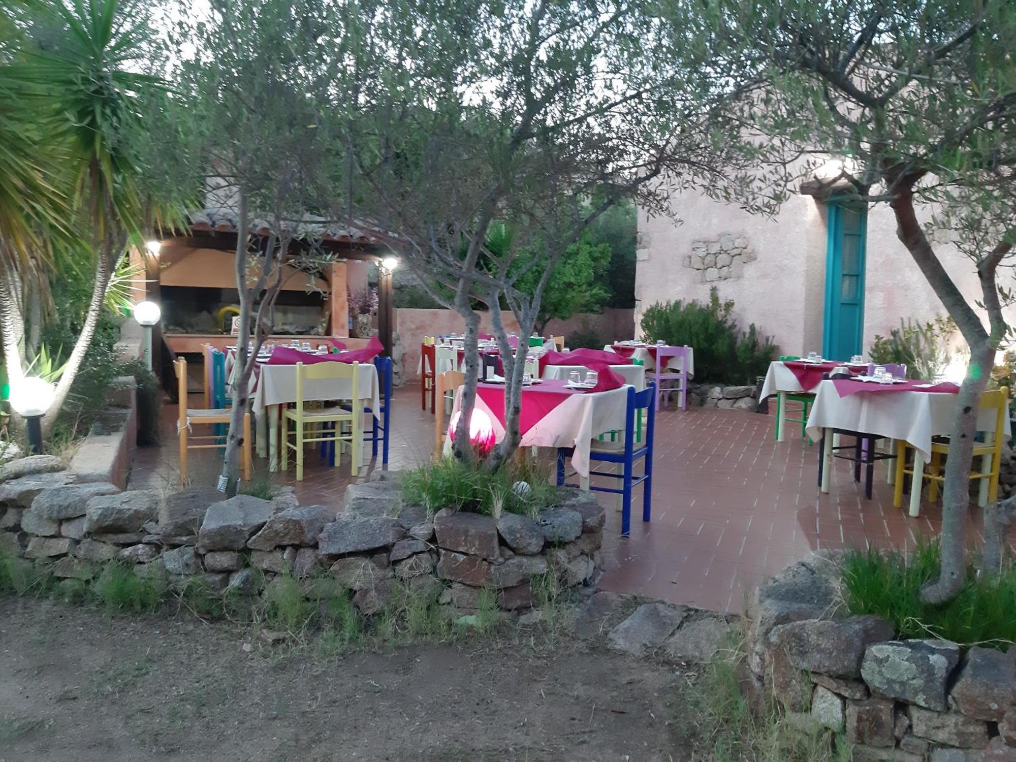 Agriturismo Agrisole ออลเบีย ภายนอก รูปภาพ